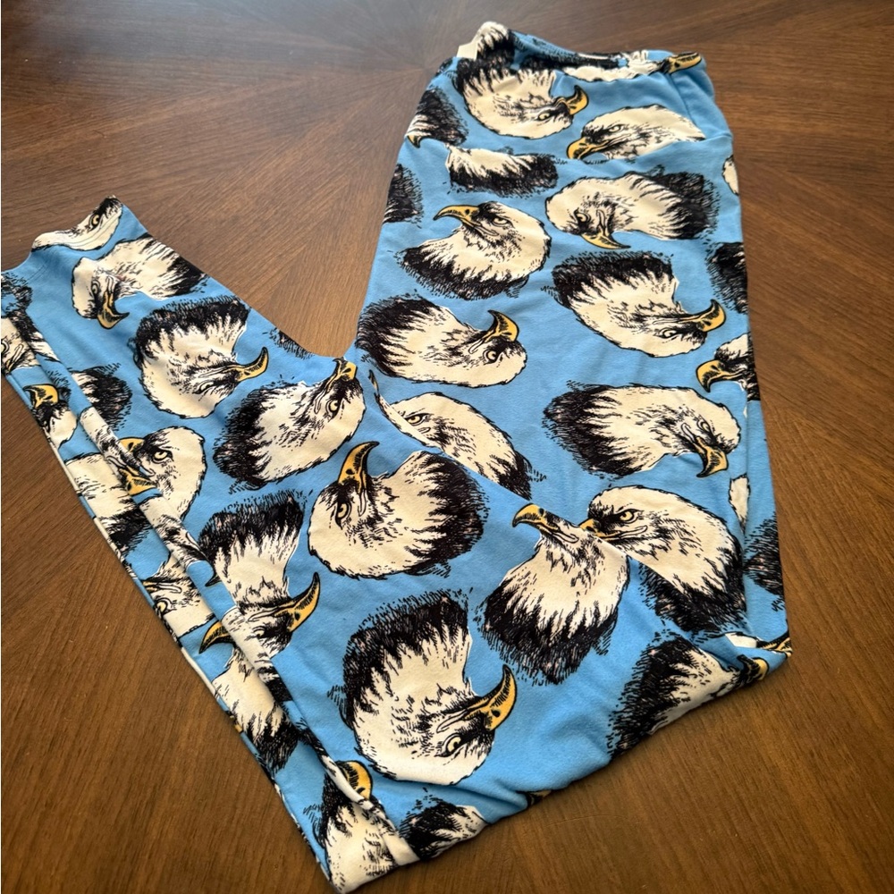 LuLaRoe Eagle Tall and Curvy Leggings